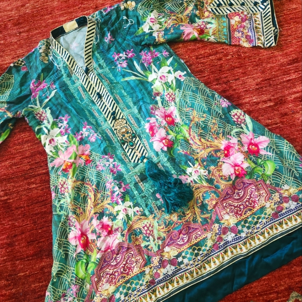 STUNNING Farah Talib Aziz Top Kurti Kameez